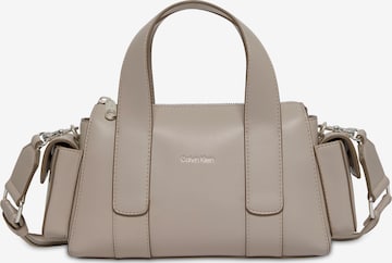 Calvin KleinRučna torbica - smeđa boja: prednji dio