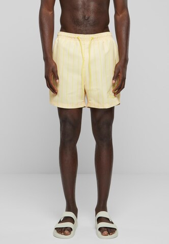 Shorts de bain Karl Kani en jaune