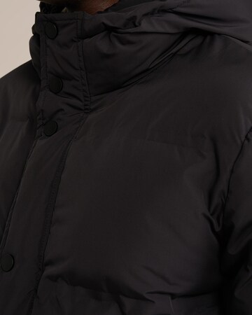 WE Fashion Jacke in Schwarz