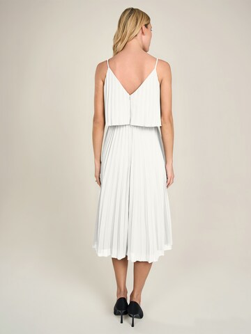 APART Kleid in Weiß
