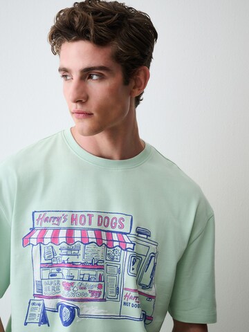 Tricou de la Next pe verde