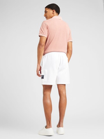 TOMMY HILFIGER Regular Shorts in Weiß