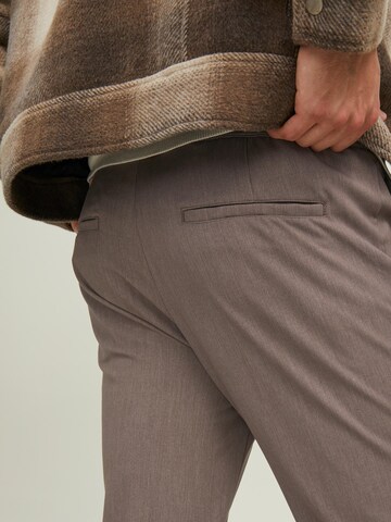 Regular Pantaloni 'WILL XAVIER' de la JACK & JONES pe gri