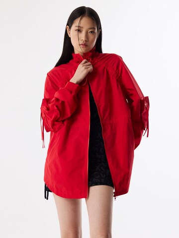 Twist Tussenjas in Rood: voorkant