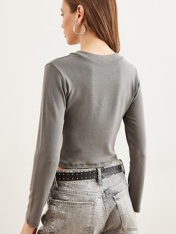 T-shirt olalook en gris