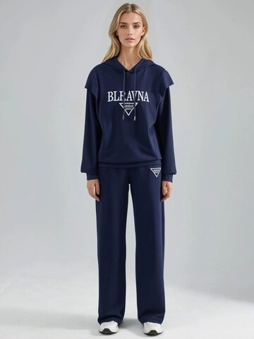Hiccup Loungewear in Blue: front