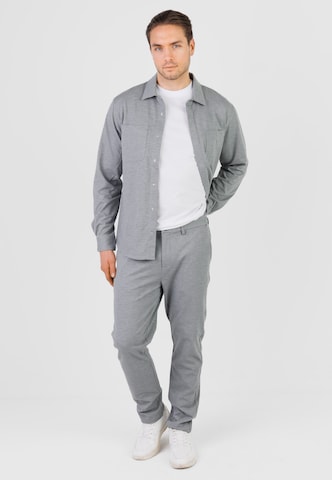 T-Shirt 'Peter Maffein' Kleinigkeit en gris