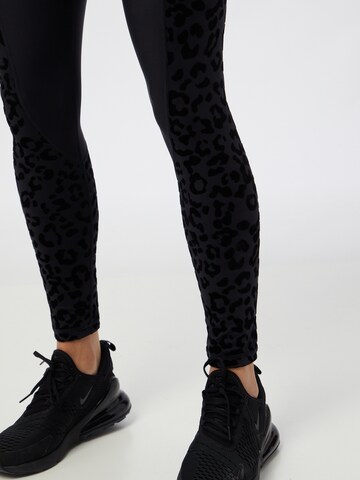 Athlecia Skinny Leggings in Schwarz