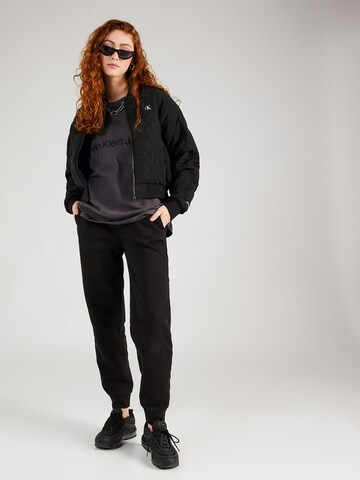 Calvin Klein Tapered Broek in Zwart