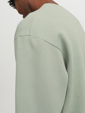 JACK & JONES Sweatshirt 'BRADLEY' in Groen