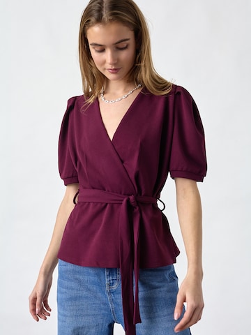 SISTERS POINT Blouse 'NASA-T' in Red: front