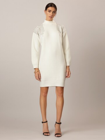 APART Knitted dress in White