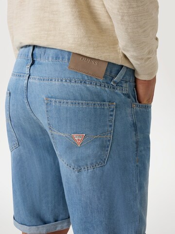 GUESS Slimfit Shorts in Blau