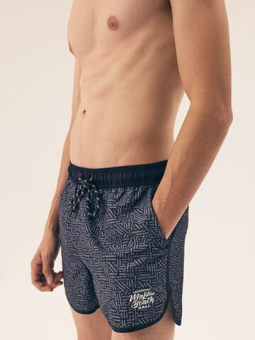Henderson Badeshorts 'Raw'‌‌‌‌‌‌‌‌‌ in Blau