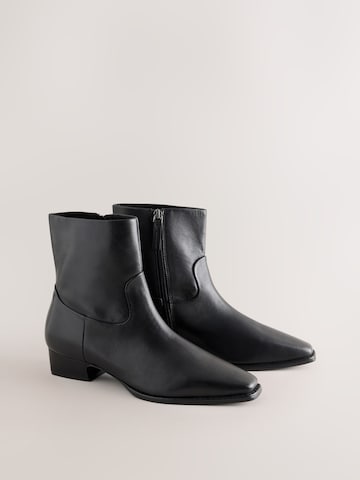 Next Stiefel in Schwarz