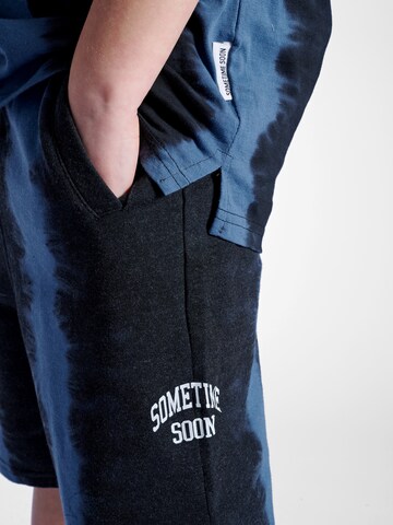 SOMETIME SOON Regular Shorts in Blau