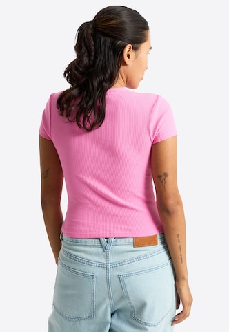 Tricou 'Cameron' de la VANS pe roz