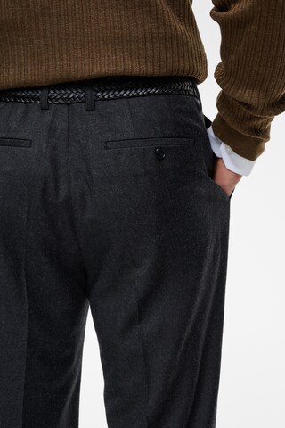 Matinique - Regular Calças chino em cinzento