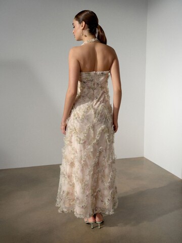 Next Šaty – béžová