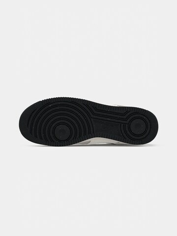 Baskets basses 'AIR FORCE 1 '07 LV8' Nike Sportswear en gris