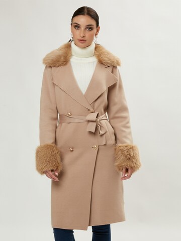 Influencer Between-Seasons Coat in Beige: front