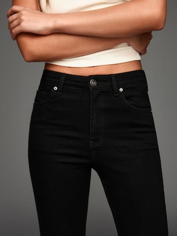 Bershka Skinny Jeans in Black
