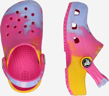 Crocs נעליים פתוחות בפינק