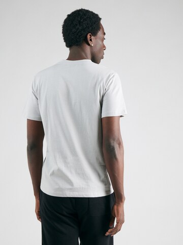 T-Shirt 'Peter' ABOUT YOU en beige