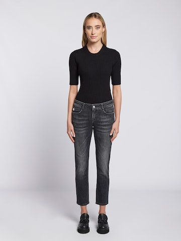 Goldgarn Regular Jeans in Zwart