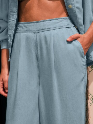 Next Wide Leg Jeans in Weiß
