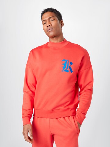 ABOUT YOU x Mero Μπλούζα φούτερ 'OV Crewneck K' σε κόκκινο: μπροστά