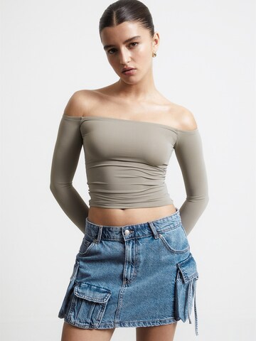 Pull&Bear Shirt in Beige: Vorderseite