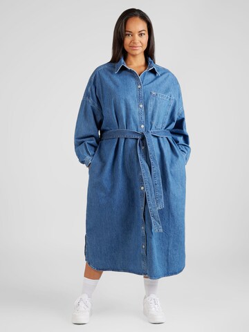 Tommy Jeans Curve - Vestido camisero en azul: frente