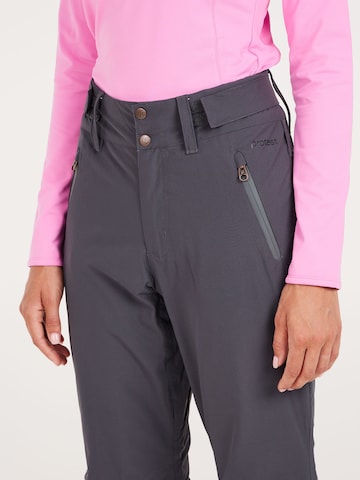 PROTEST Regular Sporthose 'CINNAMON' in Grau