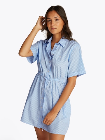 Tommy Jeans Shirt dress in Blue: front