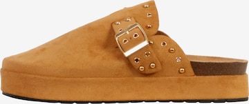 The Divine Factory Muiltjes in Beige: voorkant