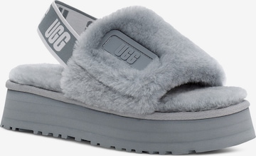 UGG - Pantufa em cinzento