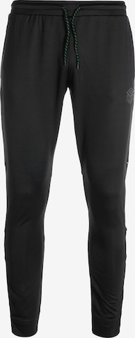 UMBRO Slim fit Workout Pants in Black: front