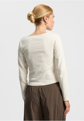 rethinkit studios Shirt 'Elevate' in Weiß