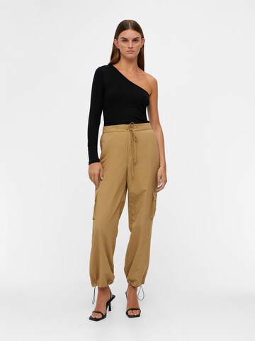 Loosefit Pantaloni cargo 'Kate' di OBJECT in beige