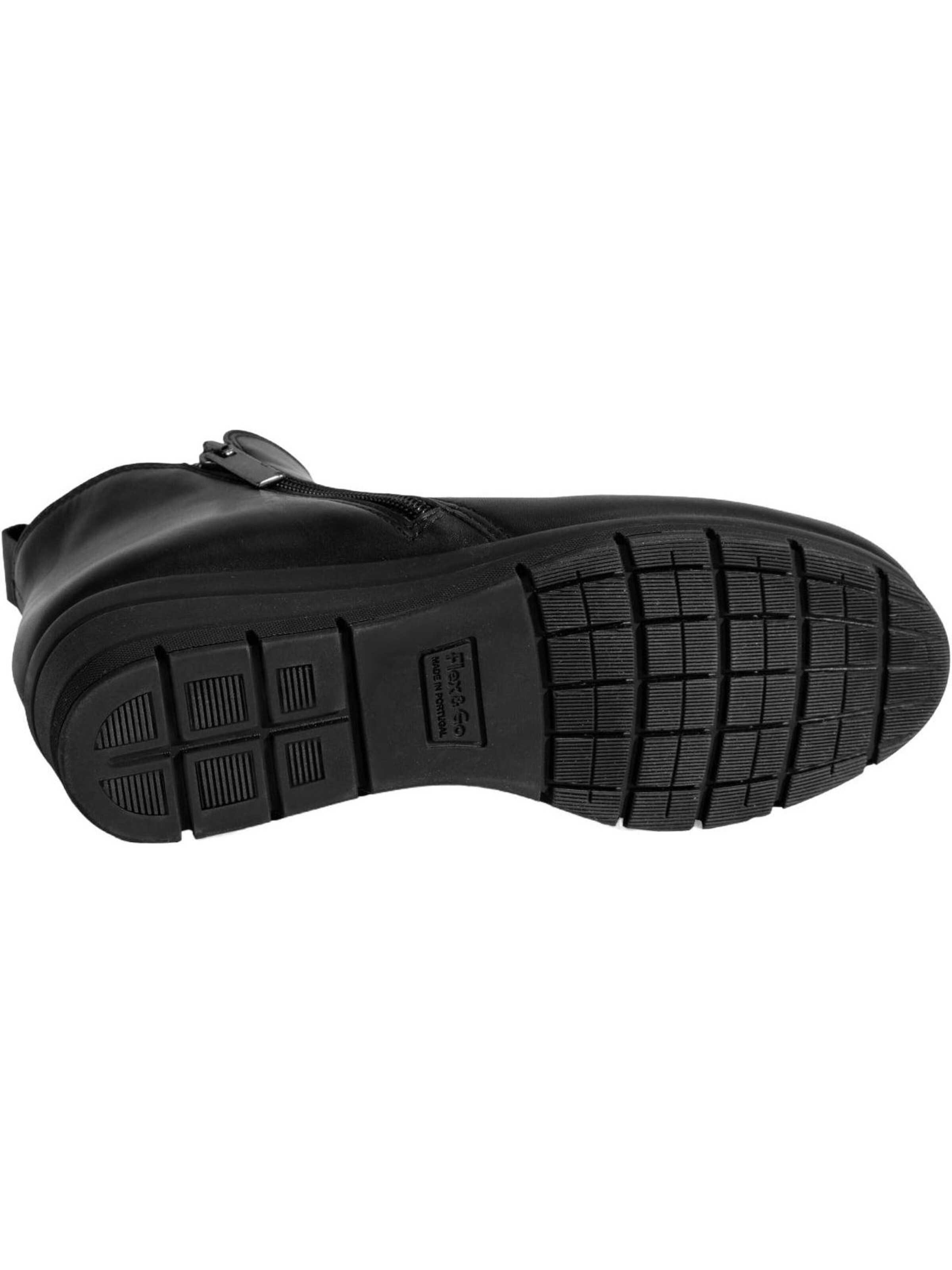 Desa Boots in Black