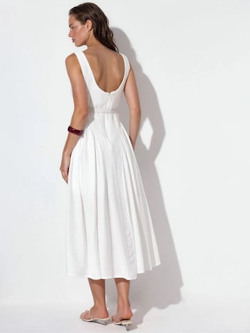 Busem Dress 'Midi' in White