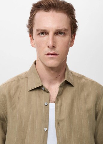 MANGO MAN Regular fit Button Up Shirt 'Rug' in Green