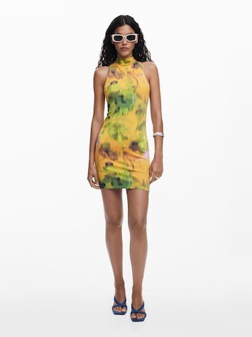 Desigual - Vestido en amarillo