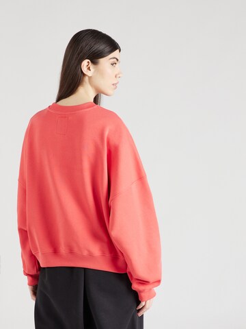 ALPHA INDUSTRIES Sweatshirt 'Essentials' in Rot