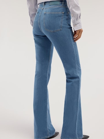 évasé Jean Trussardi en bleu