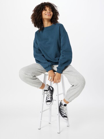 WEEKDAY Sweatshirt 'Essence Standard' in Blau