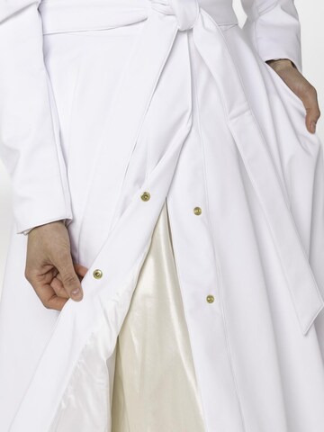 RainSisters - Abrigo de entretiempo 'Baloon-Style Sleeves' en blanco