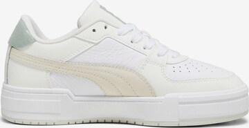 Baskets basses PUMA en blanc