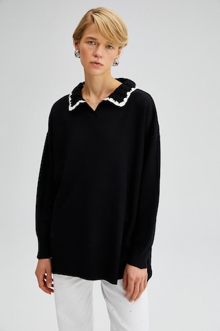 Touche Prive Pullover in Schwarz: Vorderseite